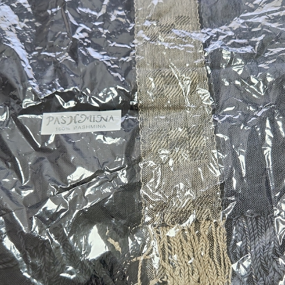 Pashmina Black and Tan Scarf